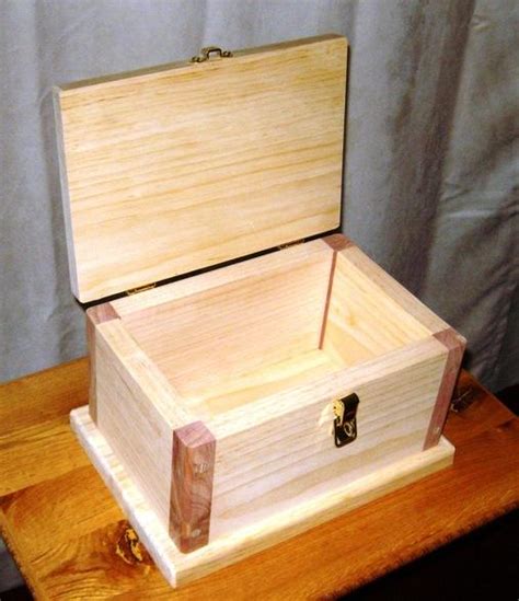 How to build a wood box with hinged lid - Builders Villa