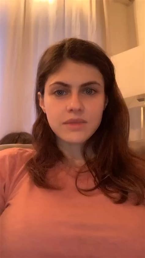 “Come here girl” with Kate | TikTok April 2020 : r/alexandradaddario