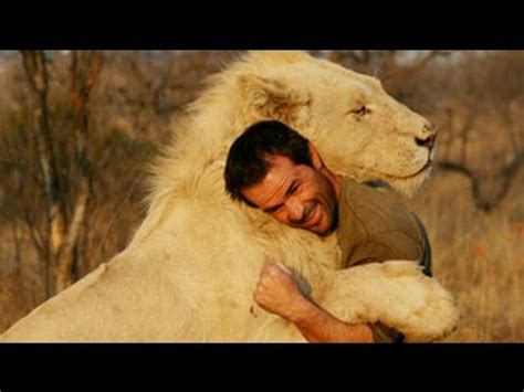 Unbelievable Friendship! wild animals showing love to humans - YouTube - YouTube