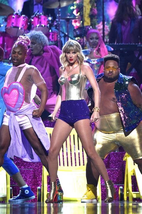 Taylor Swift’s 2019 MTV Video Music Awards Takeover: See The Photos ...