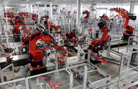 iPhone manufacturer Foxconn replaces 60,000 factory workers with robots