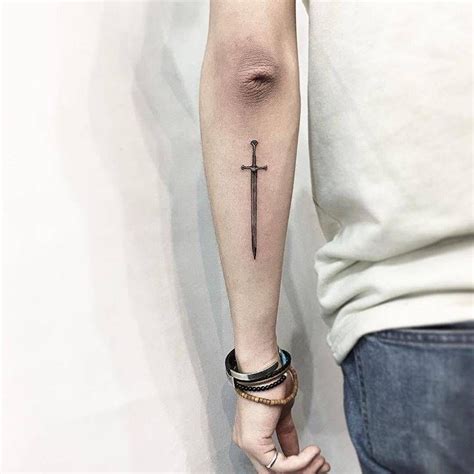 Pin en Blackwork Tattoos