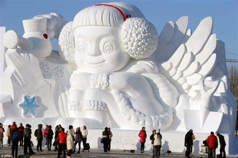 Giant Frozen Castle Built from ICE at the Harbin Ice and Snow Festival 2014! - mitsueki ♥ ...