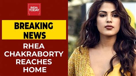 Rhea Chakraborty Reaches Her Juhu Residence | Breaking News - YouTube