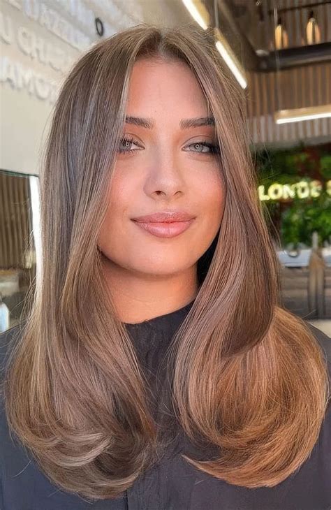 27 Trendy And Soft Mousy Brown Hair Ideas - Styleoholic