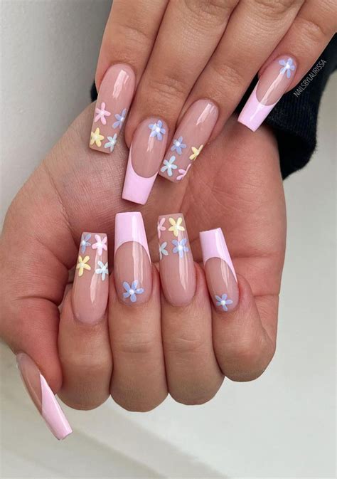 50 Best Summer Nails To Try in 2023 : Pastel Daisy Acrylic Nails