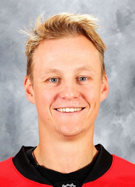 Player photos for the 2012-13 Frolunda HC at hockeydb.com