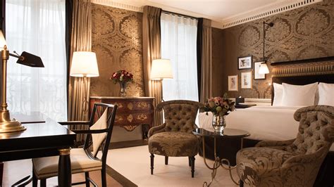 Luxury Premier Rooms in Paris | La Réserve Hotel & Spa Paris