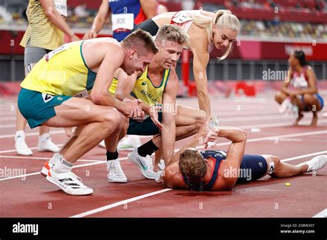 Tokyo, Japan. 5th Aug, 2021. Athletes react after the Men's Decathlon ...