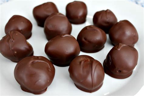 Easy Chocolate Peanut Butter Balls Recipe