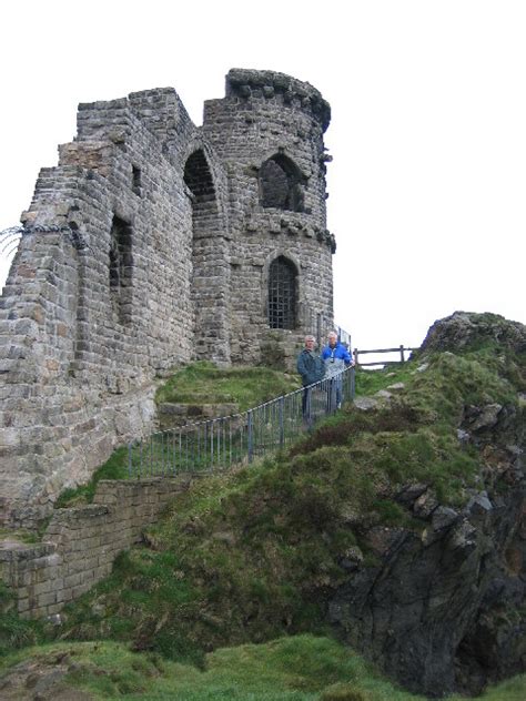 Mow Cop Folly, Mow Cop, Staffordshire © John Goodall :: Geograph Britain and Ireland