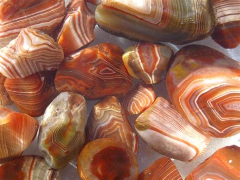 Hunting Lake Superior Agates - Lake Superior Circle Tour