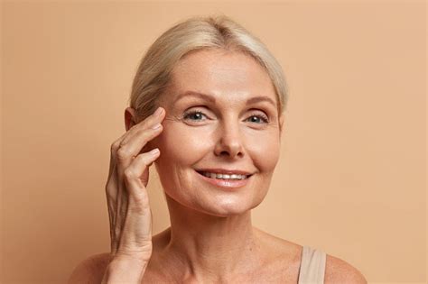 10 Makeup Tips for Mature Skin – gabrielcosmetics
