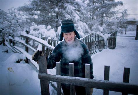 27 Photos Of Life Inside Oymyakon, The Coldest City On Earth