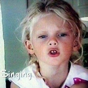 Taylor Swift Childhood, Young Taylor Swift, Estilo Taylor Swift, Baby Taylor, Taylor Swift Funny ...