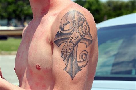 Tatuagens masculinas no braço: estilos e tamanhos | homens estilosos