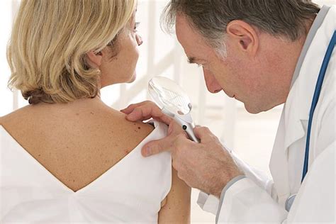 What Are the Signs of Actinic Keratosis?: Ali Hendi, MD: Skin Cancer ...