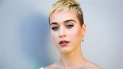 Katy Perry's Platinum Blond Pixie Cut Wasn't Entirely by Choice | Glamour