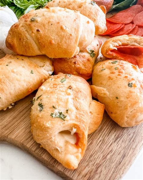 Easy Pizza Crescent Rolls - Pound Dropper