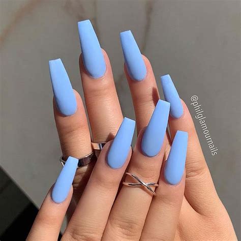 43 Stunning Ways to Wear Baby Blue Nails - StayGlam
