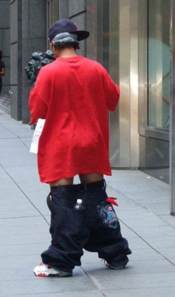 The Sagging Pants Fashion Trend That Makes Absolutely No Sense (25 pics ...