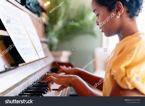 4,054 Black Kids Playing Piano Images, Stock Photos & Vectors ...