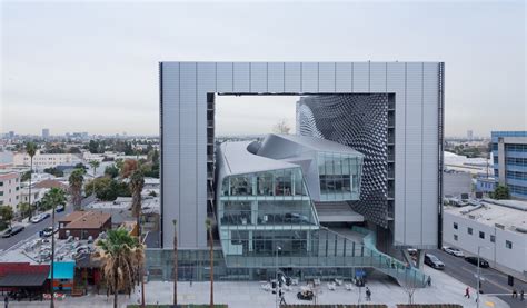 Spotlight: Thom Mayne | ArchDaily