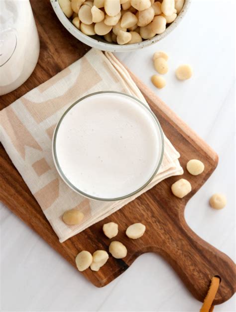 How to Make Macadamia Milk - Detoxinista