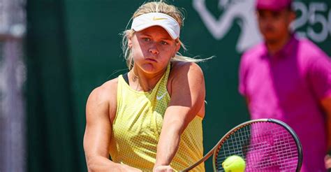 Tennis, WTA – Roland-Garros 2023: Stearns takes out Siniakova - Tennis ...