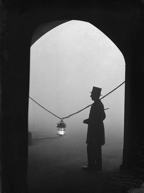 Vintage Photographs Of London Fog That Inspired Numerous Horror Stories | DeMilked