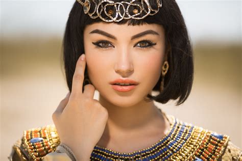 7 things you may not know about Cleopatra - Hannah Fielding