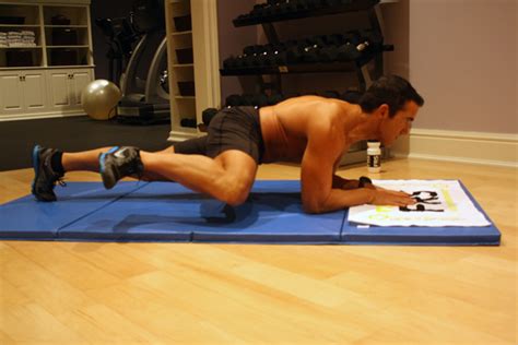 5 Exercises to Work Your Abs to Exhaustion | Daily Dappr