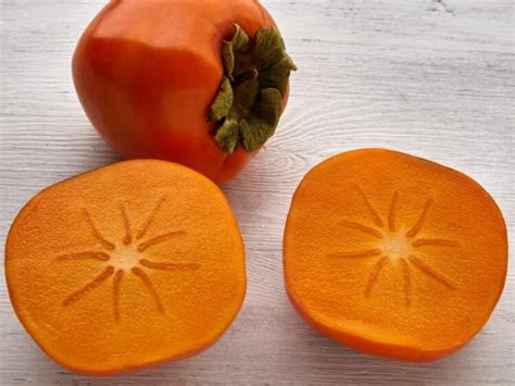 17 Types of Persimmons (Different Varieties) - Insanely Good