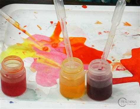 Beautiful Watercolor Fall Leaf Art Activity for Preschoolers