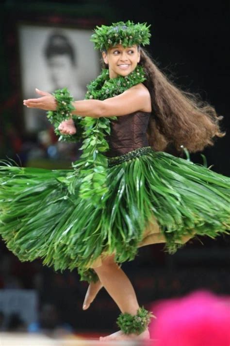 ...Traditional Hula Dress | Hula, Schöne fotos, Flamenco