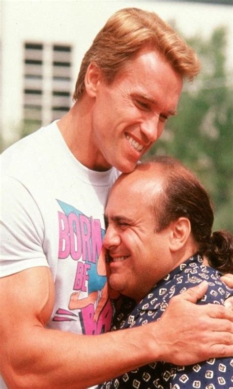 Arnold Schwarzenegger and Danny DeVito in Twins (1988)