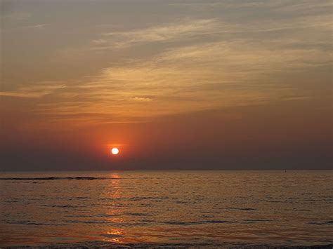 Juhu beach, mumbai, sun, sunset, HD wallpaper | Wallpaperbetter