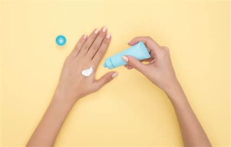 Best Hand Creams For Dry Hands: Top 5 Lotions Recommended by Experts