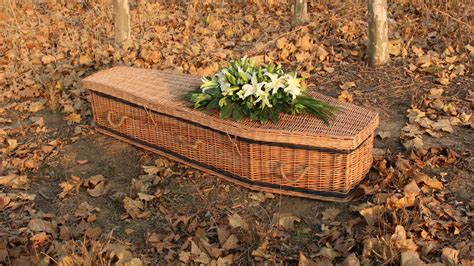 Green Funeral Casket Wicker Coffin Handicraft Coffin - Buy Luxury ...