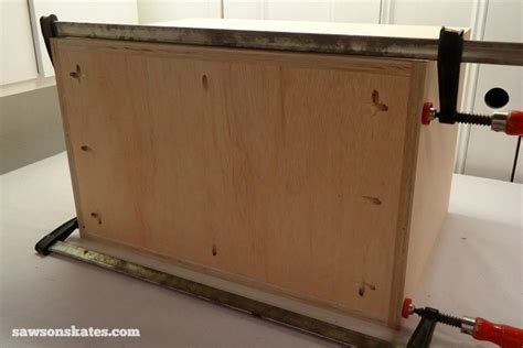 DIY Mid-Century Modern Nightstand back - Saws on Skates