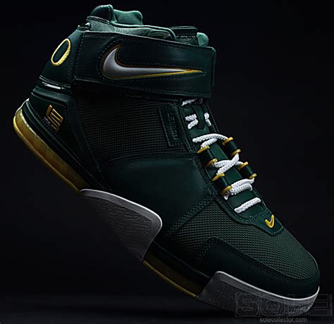 LeBron II Oregon Ducks PE's | Shoes sneakers jordans, Sneakers ...