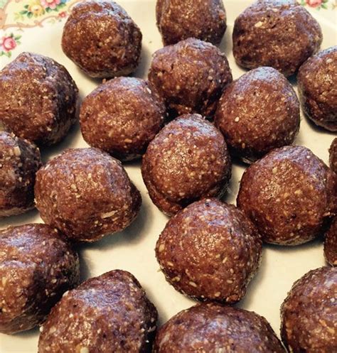 Carob Coconut Candy Balls | Carob, Coconut candy, Healthy candy