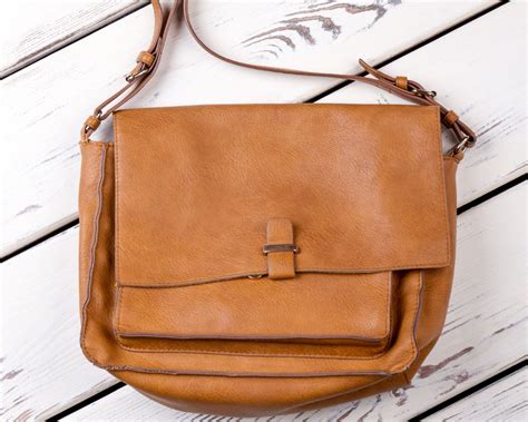 How To Clean A Leather Purse - Guide from a Leather Crafter