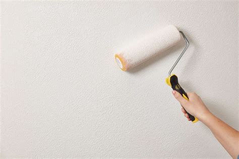 How to Texture a Wall With a Roller