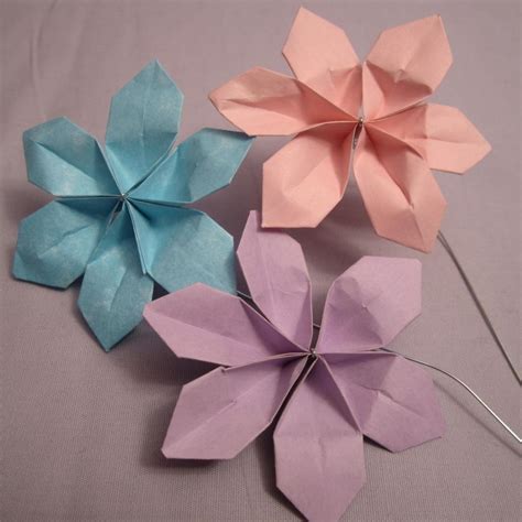 Sweet and Easy DIY Paper Flowers | AllFreePaperCrafts.com