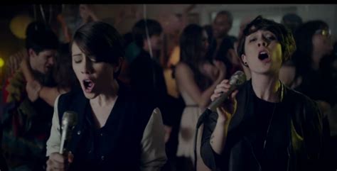 Video: Tegan and Sara – Closer - The Strut