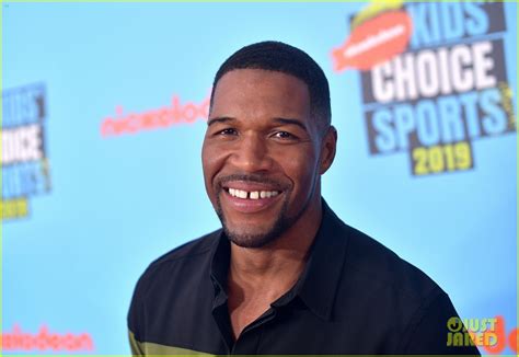 Michael Strahan Closes the Gap in His Teeth, Shows Off the (Temporary) Results!: Photo 4537291 ...