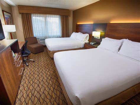 Holiday Inn Express & Suites Grand Canyon Guest Room & Suite Options