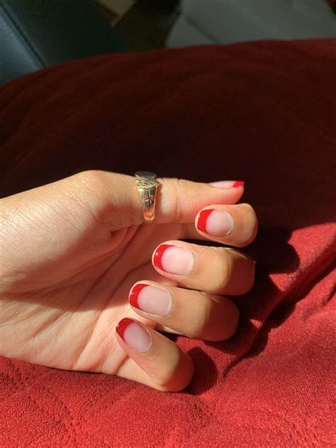 Short red French manicure | Red tip nails, Gel nails french, Green nails
