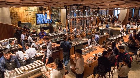 เปิดแล้ว Starbucks Reserve Roastery ในเซี่ยงไฮ้ ใหญ่กว่าสาขาปกติ 300 ...